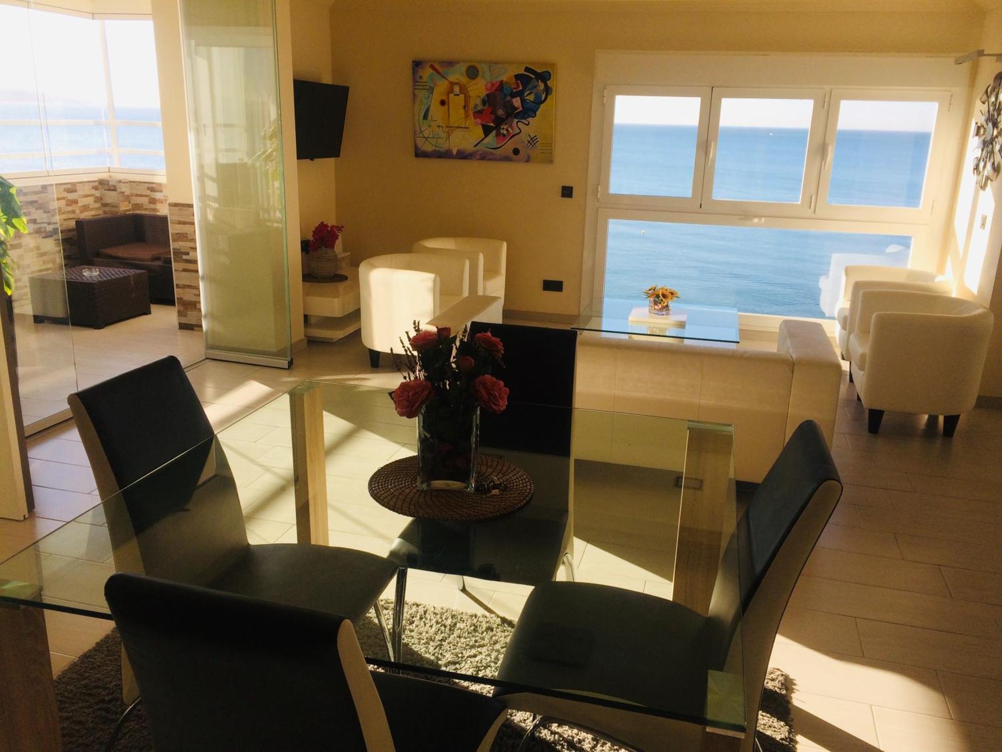 Royal Executive Suite Malaga Bagian luar foto