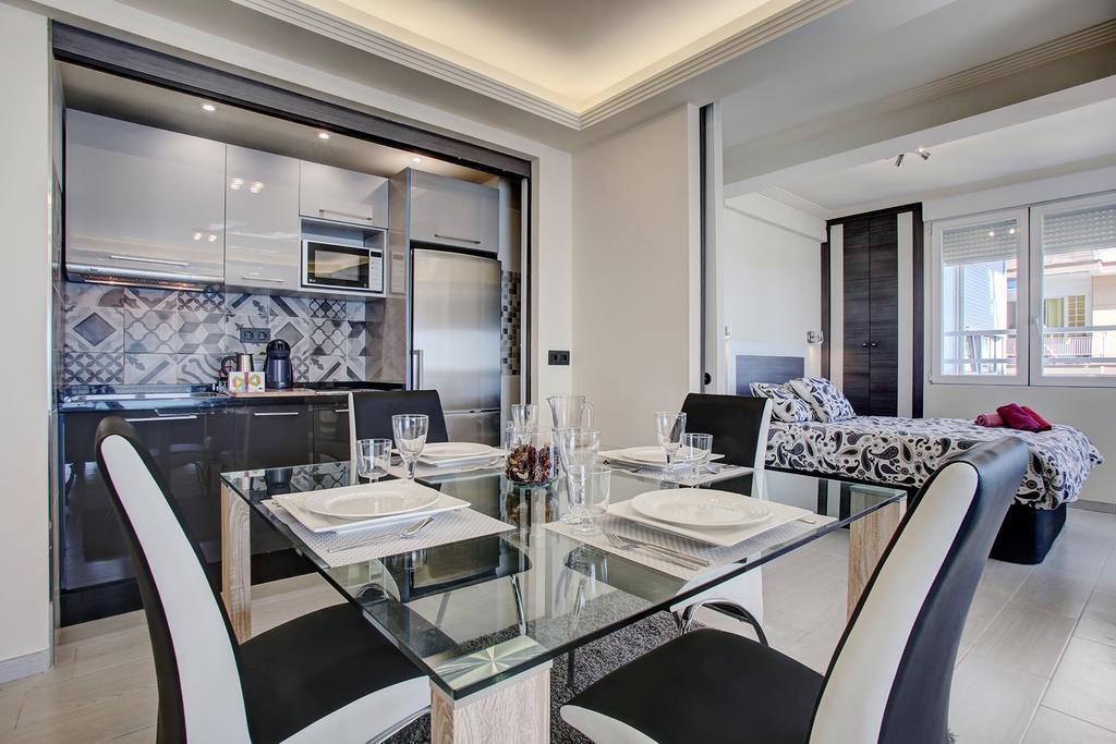 Royal Executive Suite Malaga Bagian luar foto