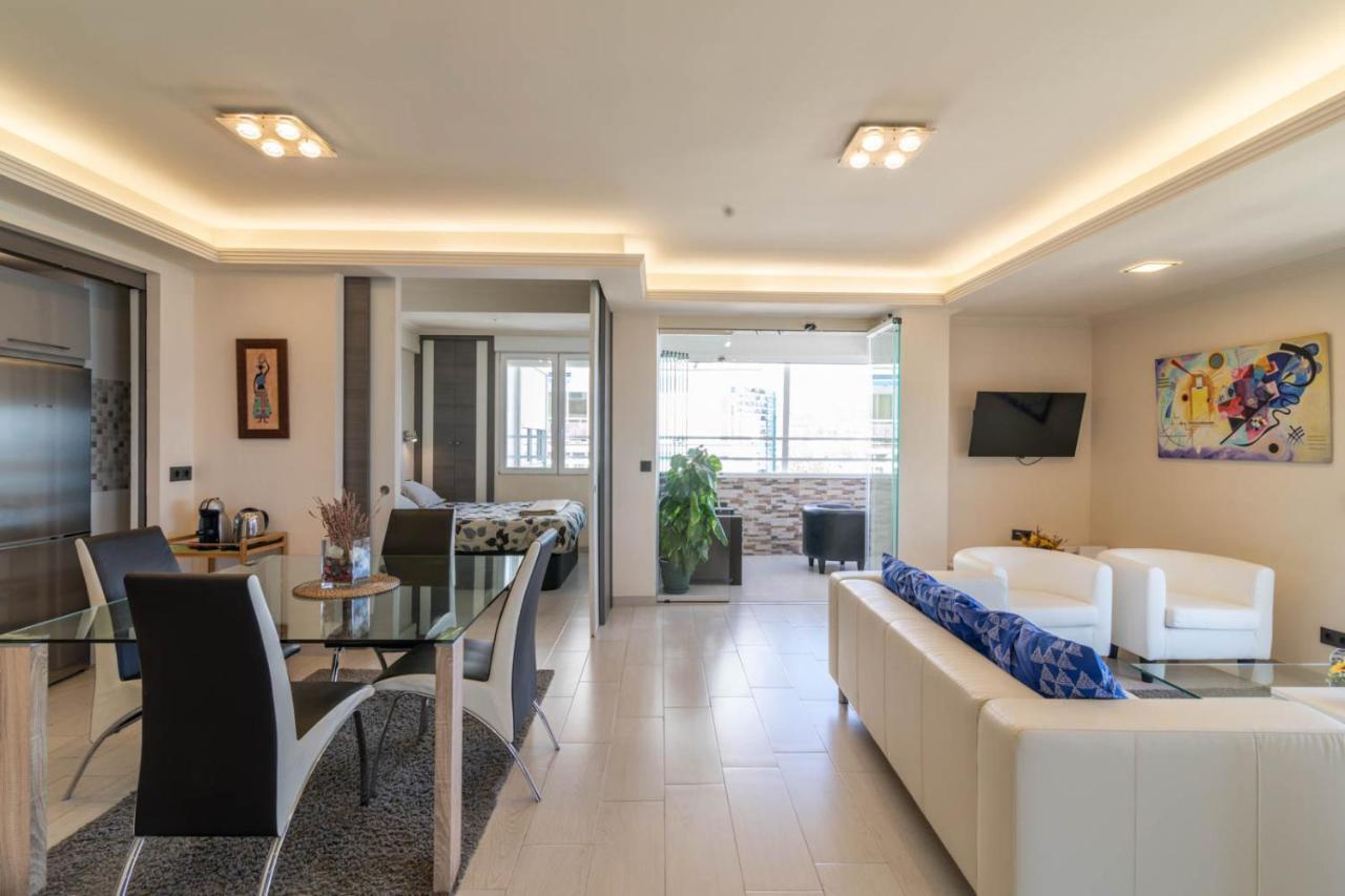 Royal Executive Suite Malaga Bagian luar foto